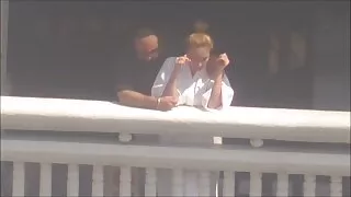 Nimble залуу галзуугийн найз охин гэртээ цутгах булэг дээр pussy