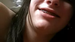 Залуу fucked ОХУ-ын Coed үтрээний өгсөн blowjob
