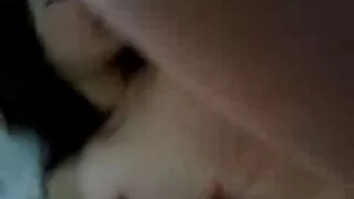 Хөөрхөн хар үстэй fucked гэхэд Залуу Шулуун гэдсээр