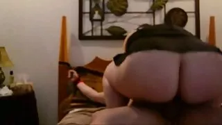 Өглөөний секс бол сайн зүйл, ялангуяа ийм гичий