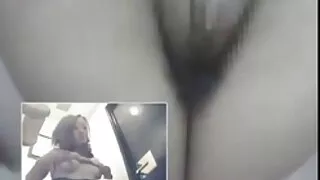 Улбар шар үстэй охин нөхрөө хуурч, эзнийхээ шодойг сорж, pussy-д бууж өгдөг