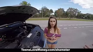 Залуу Buxom охин өгдөг pussy, баяртайгаар илжиг fucked