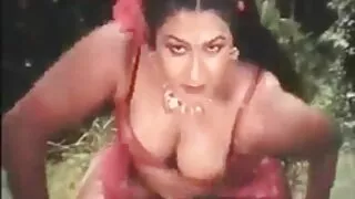 Залуу fucks skinn bionda ОХУ-ын шаргал сандал дээр