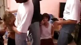 Сайхан залуу эзэгтэй болгодог pussy долоох Боол