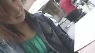 Залуу биеэс Horny, ОХУ-ын ээж fucks хүү pussy
