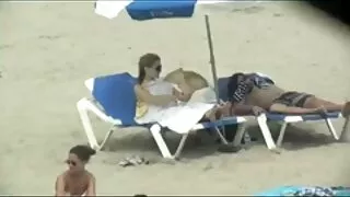 Fishnets нь омогтой libidinous ээж нь өөр өөр учруулж хүү fucks
