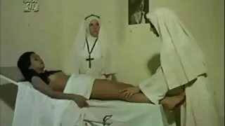 Орос нүцгэн залуу биеэ үнэлэгч fucked гэхэд Саарал өвөө