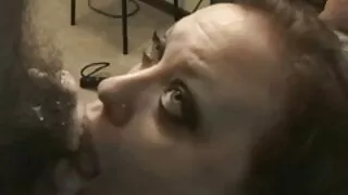 Залуу чин сэтгэлээсээ fucks Орос ээж, cums дээр түүний pussy гэртээ