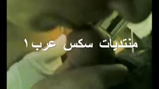 Curvy Лесбиян Ээж seduces лесбиян охин, fucks түүнийг нь резинэн хойлог