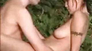Биллиардын өрөө нь залуу, үзэсгэлэнтэй хосуудыг хуурах сайхан газар болжээ