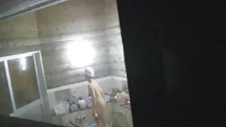 Охин хойд эхтэйгээ уулзаж, түүнтэй болон аавтайгаа зөндөө сүй тавьсан